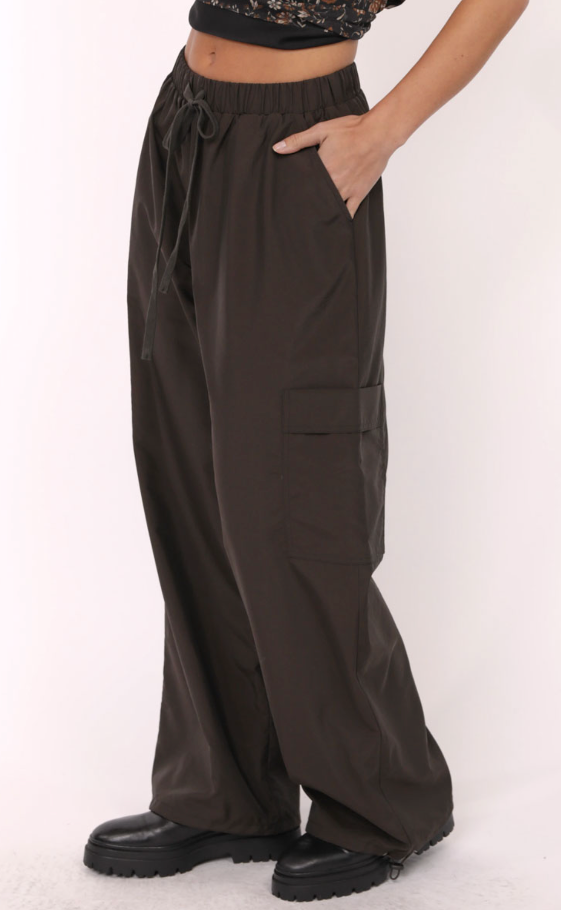Ashton Pants with Cargo Pockets (Chocolate)