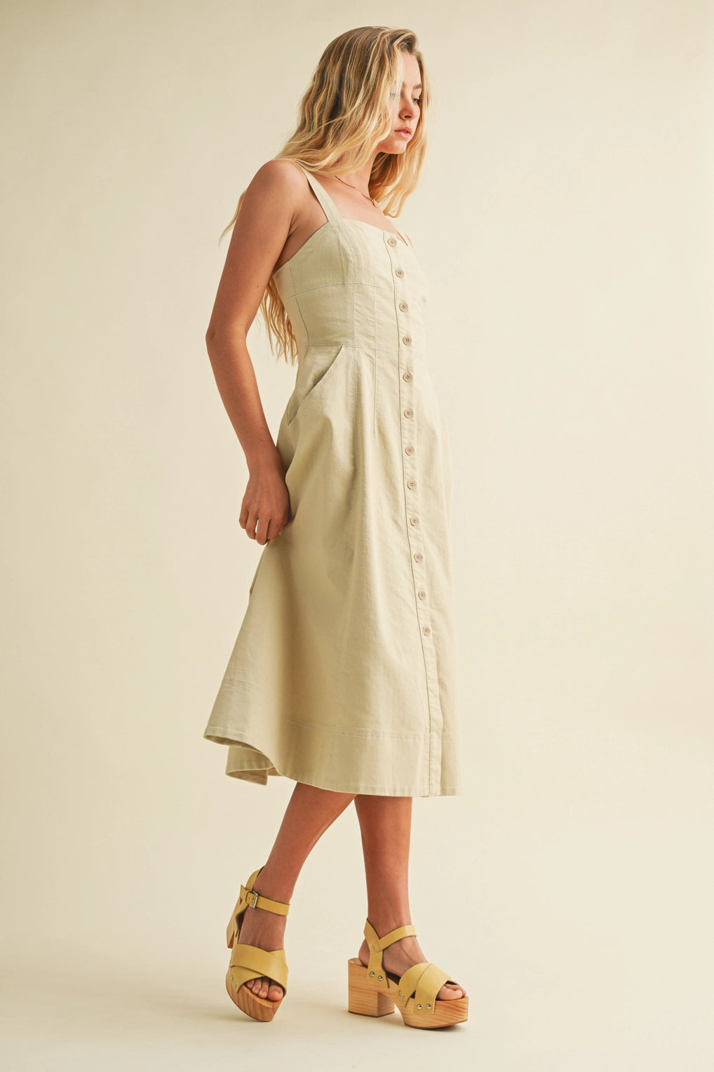 Front Button Closure Sleeveless Dress (Hemp)