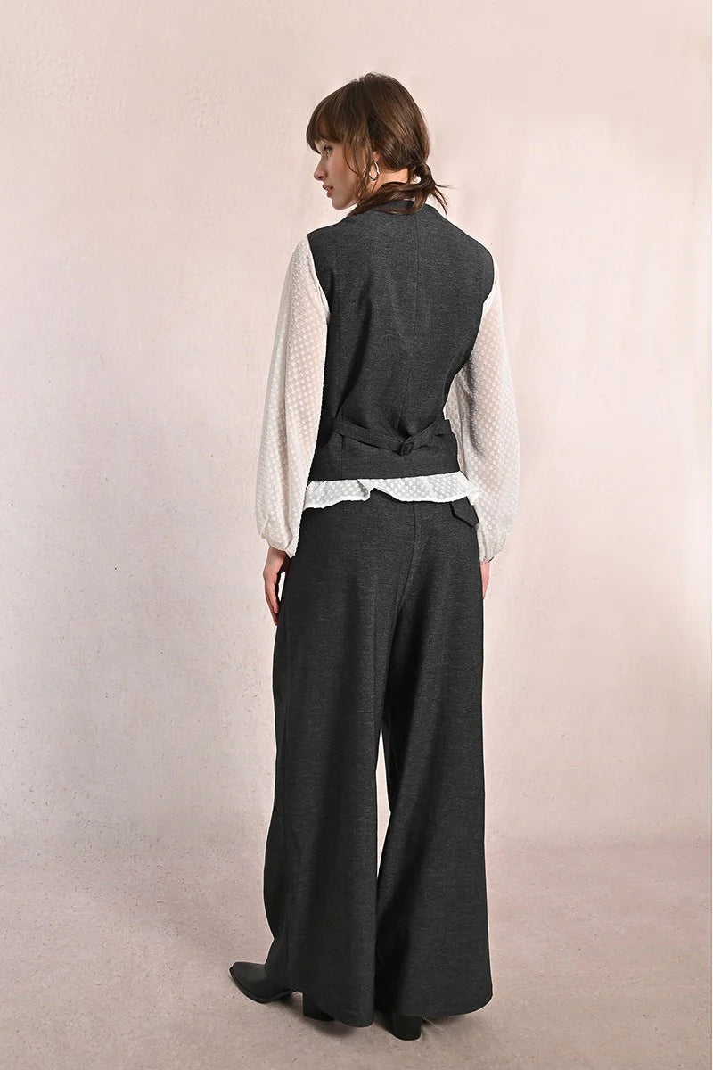 LADIES WOVEN SLEEVELESS JACKET
