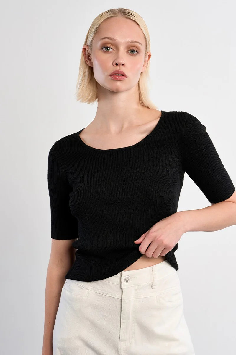 YOUNG LADIES KNITTED SWEATER