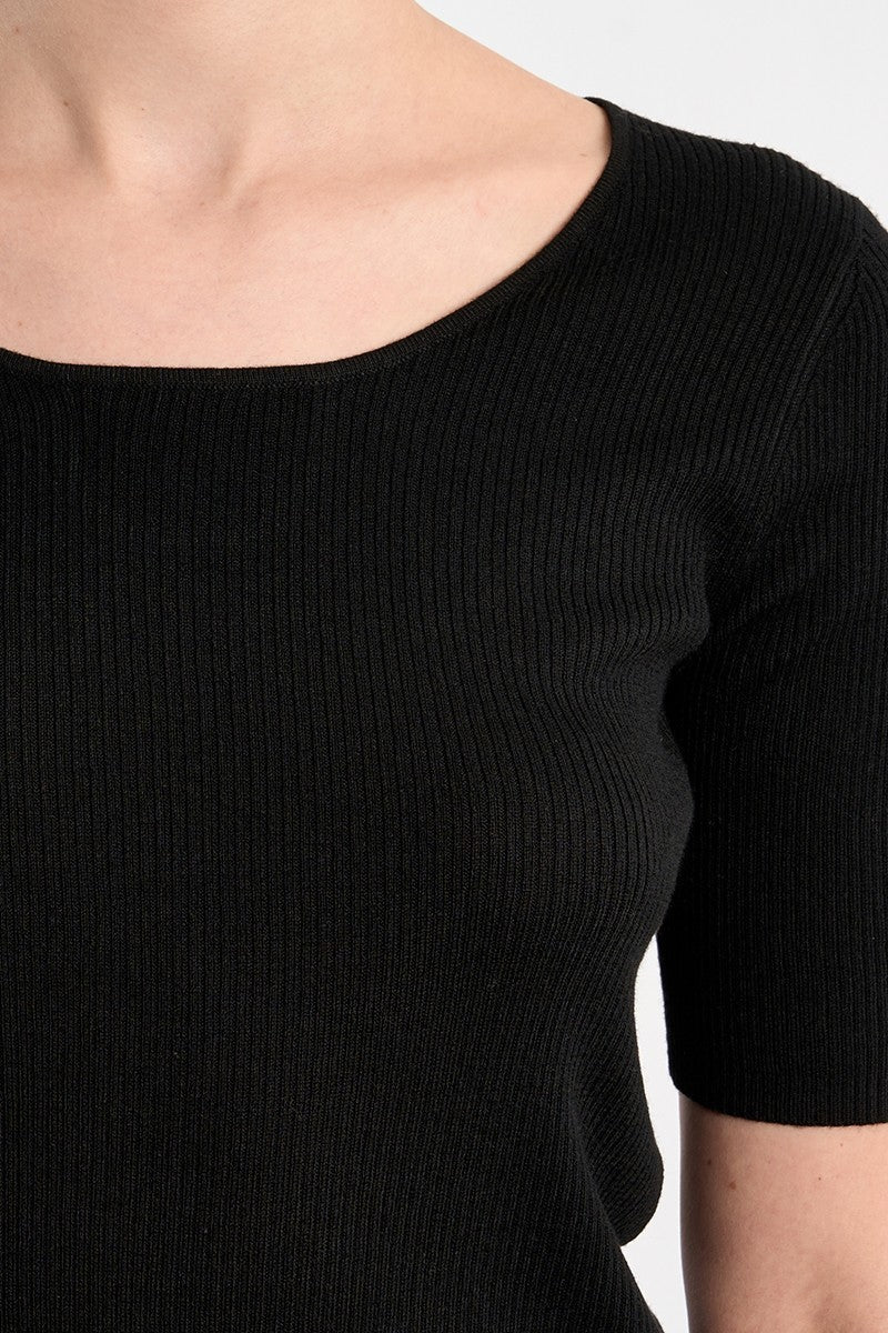 YOUNG LADIES KNITTED SWEATER