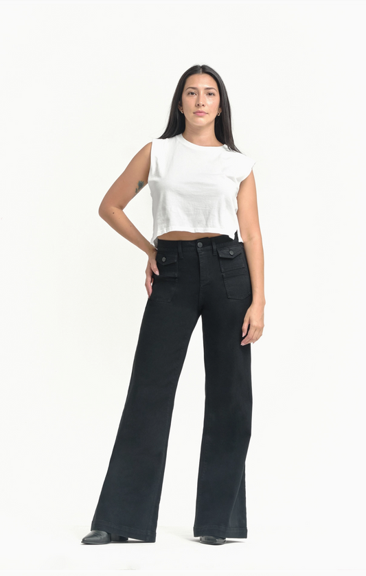 Relaxed Flare Jean w/ Patch Pockets in Black
