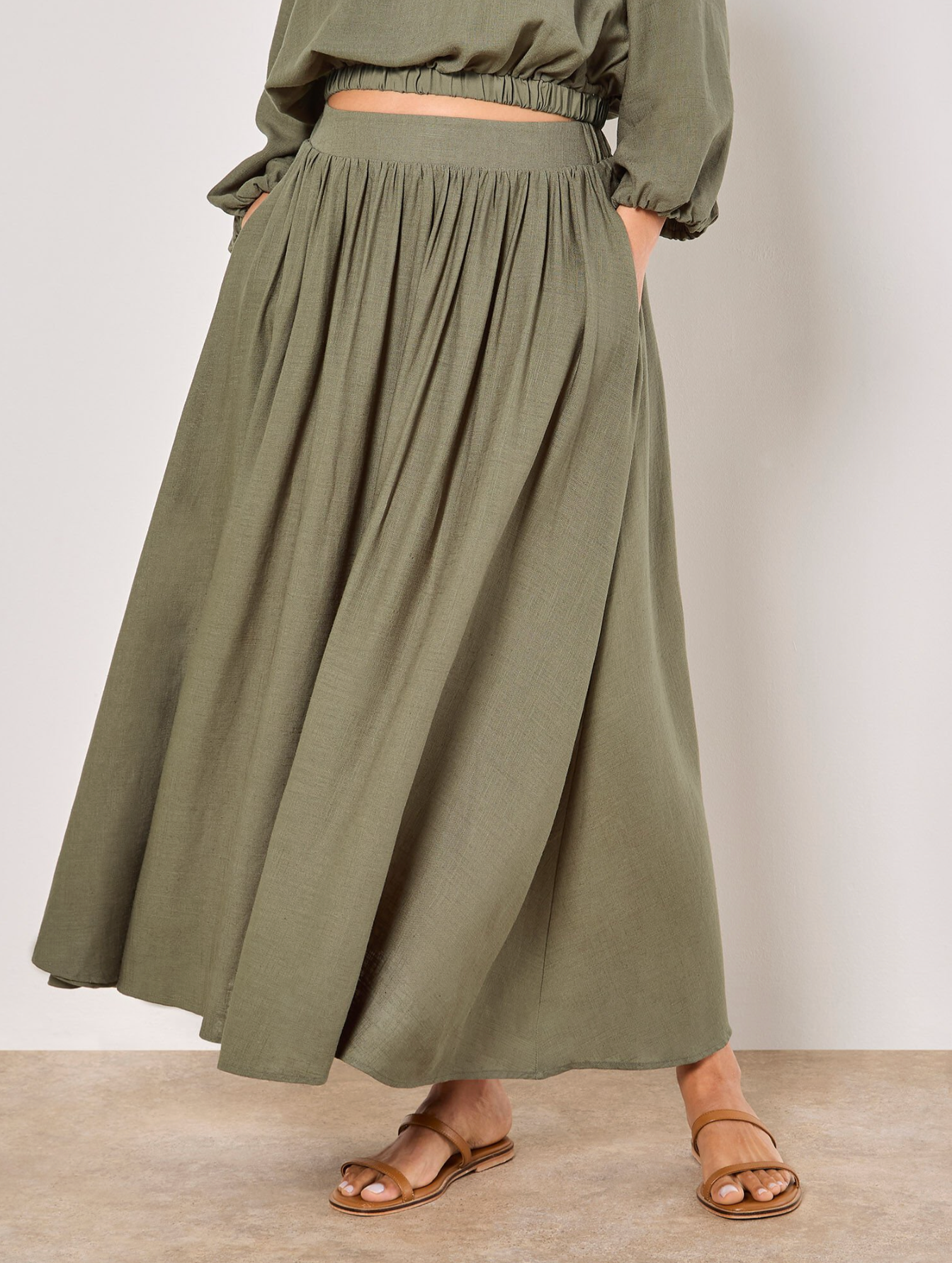 Linen Pleated Midi Skirt (Khaki)
