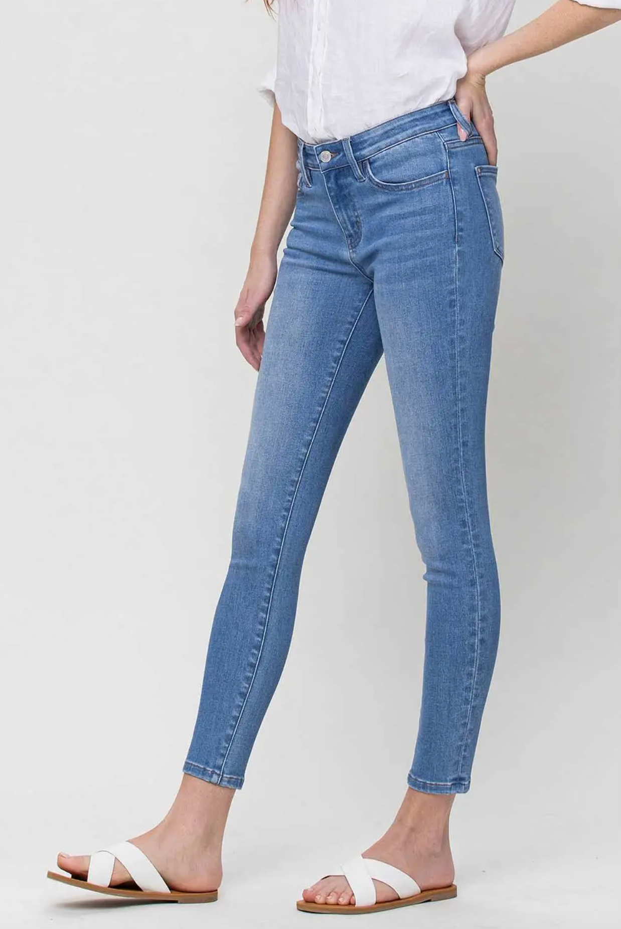 Amber Mid Rise Ankle Skinny Jeans (Light Wash)