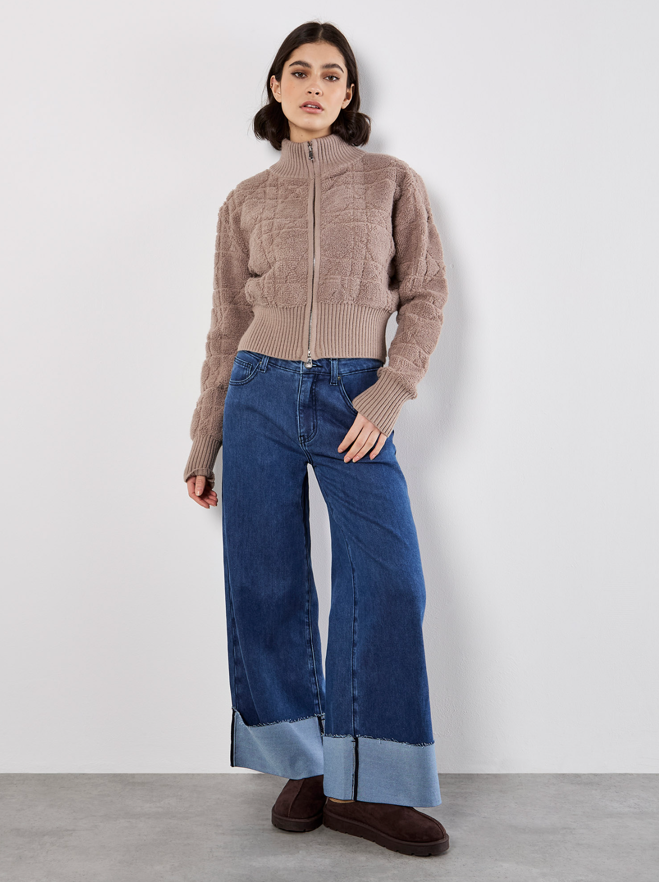 3D Rib Edge Zip cardigan