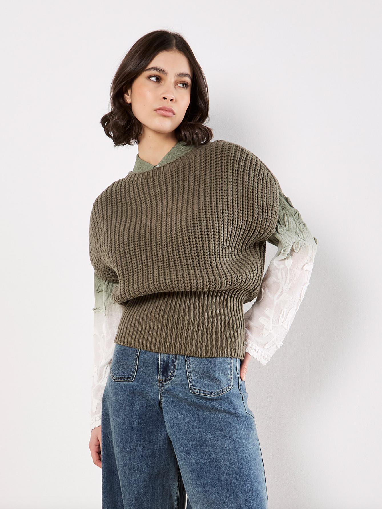 Chunky Knit Sleeveless Sweater (Khaki)