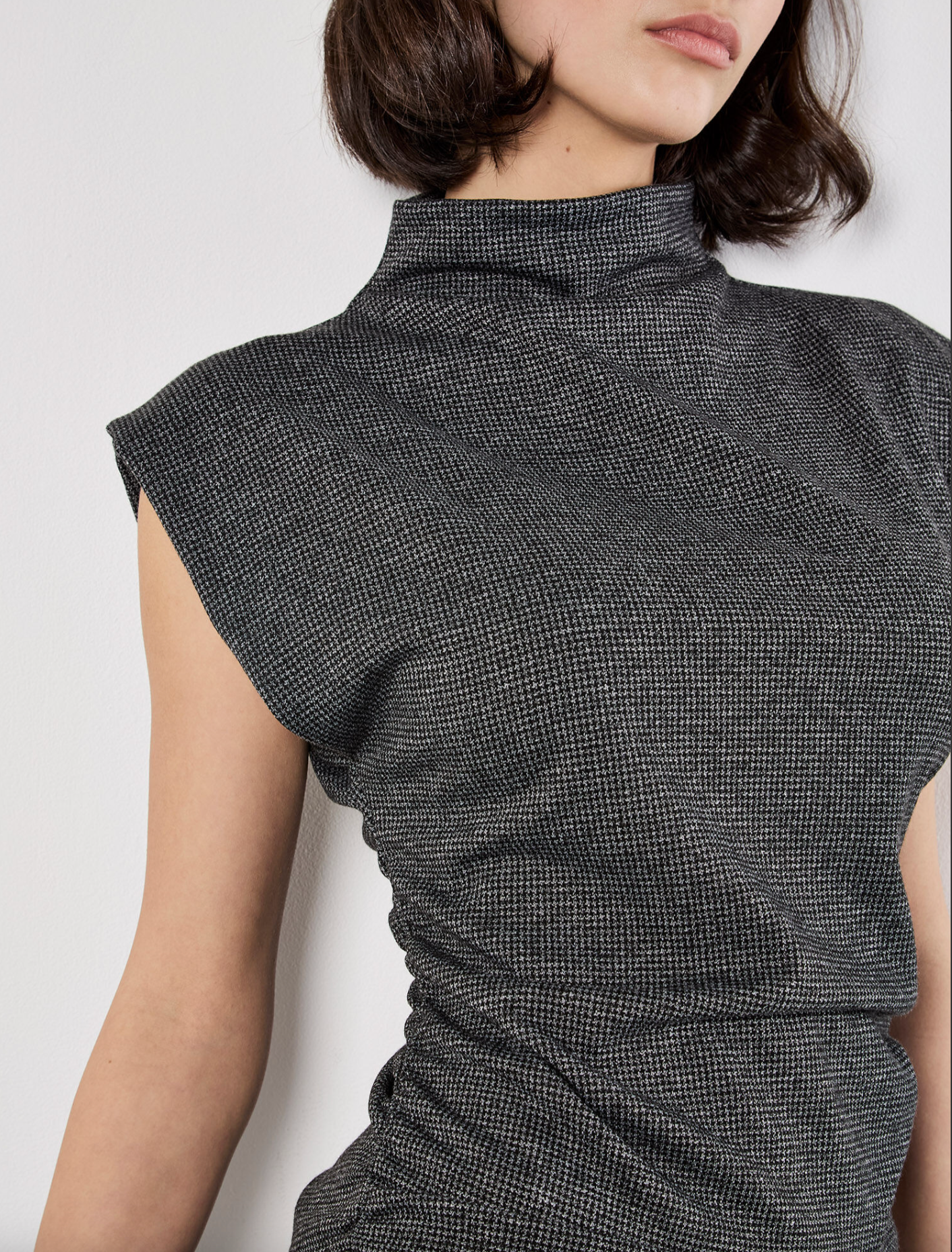 Mini Dogtooth High Neck Ruched Top