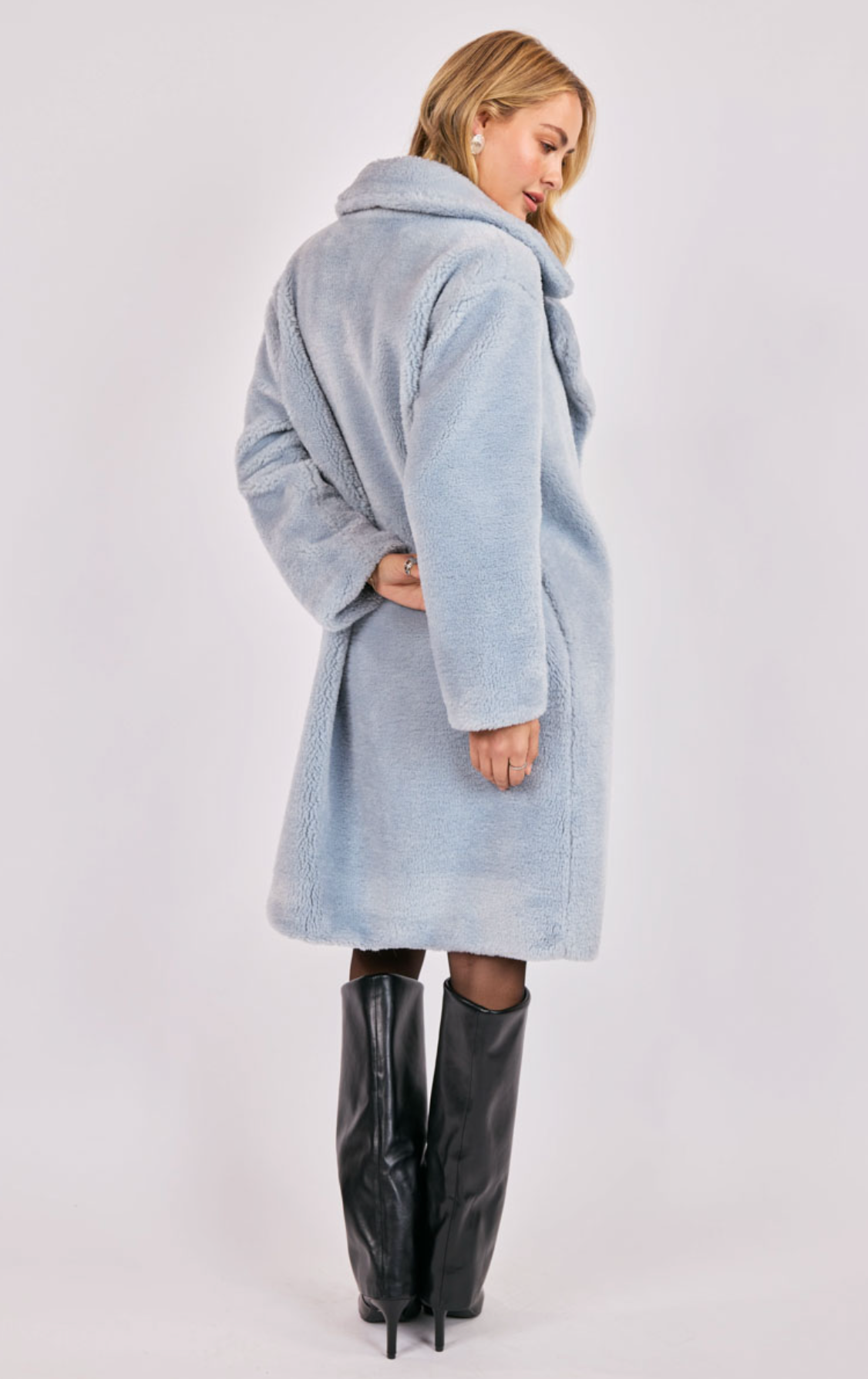 Marquee Lights Faux shearlingCoat (Sky Blue)