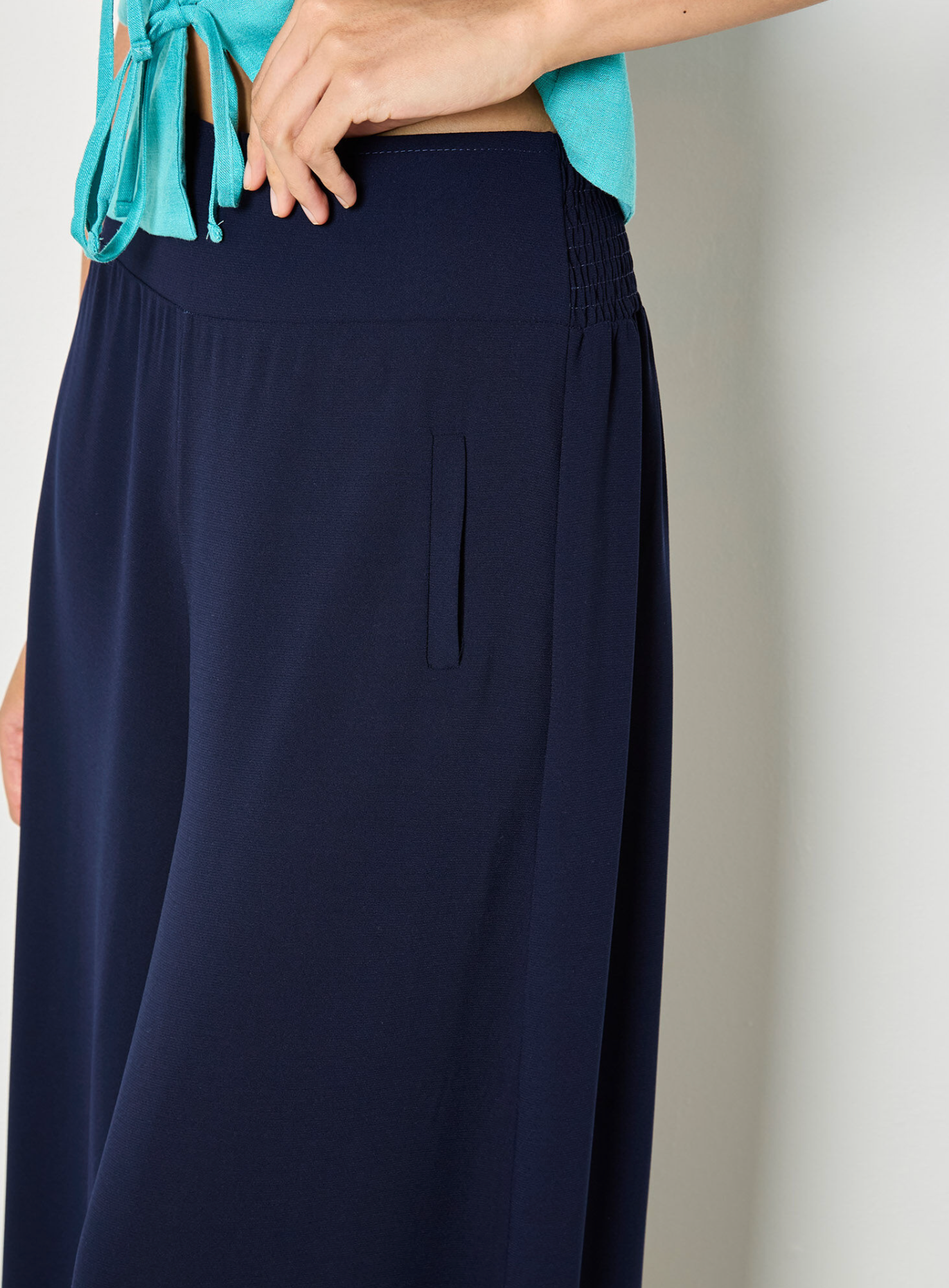 Fluid Wide-Leg Trousers