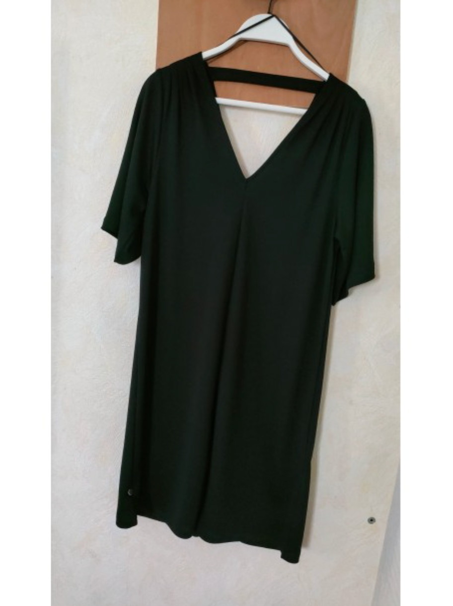 V Neck Short Dress (Black)