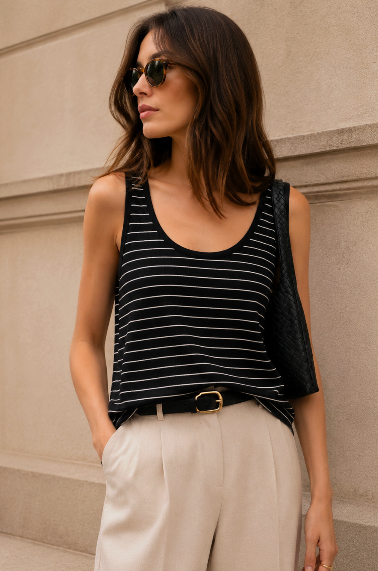 Thin Lyocell-Linen Tank Top (Black/White)