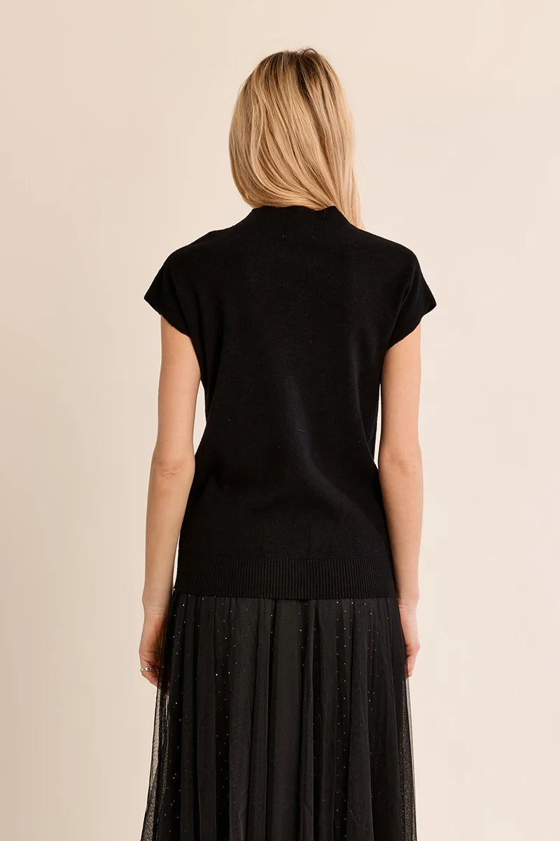 Fine knit sweater, short sleeves