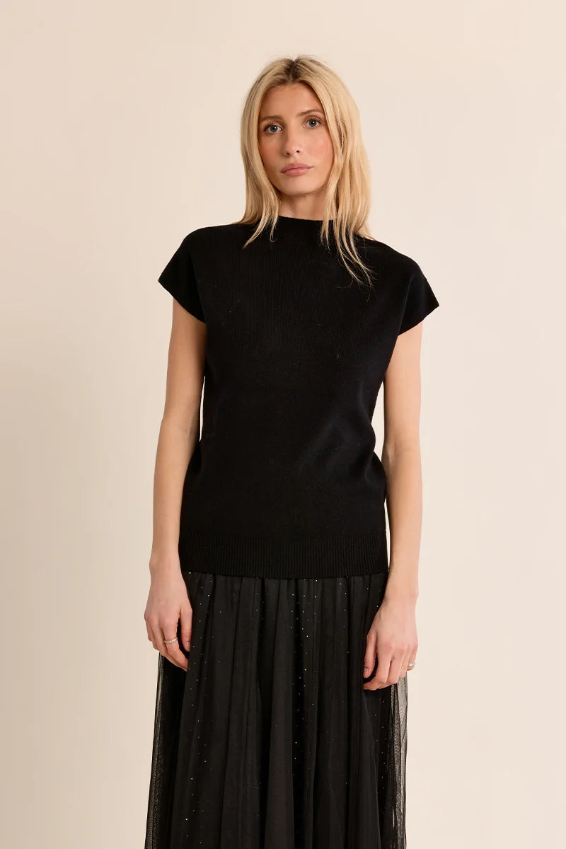 Fine knit sweater, short sleeves