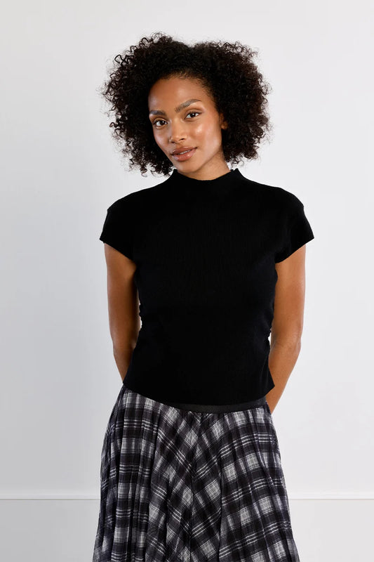 Short Sleeve Knitted Sweater