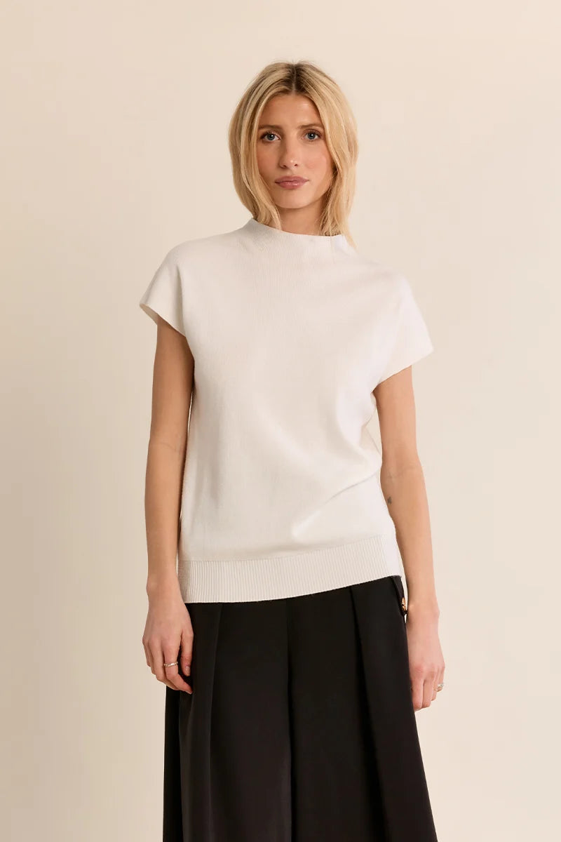 Fine knit sweater, short sleeves