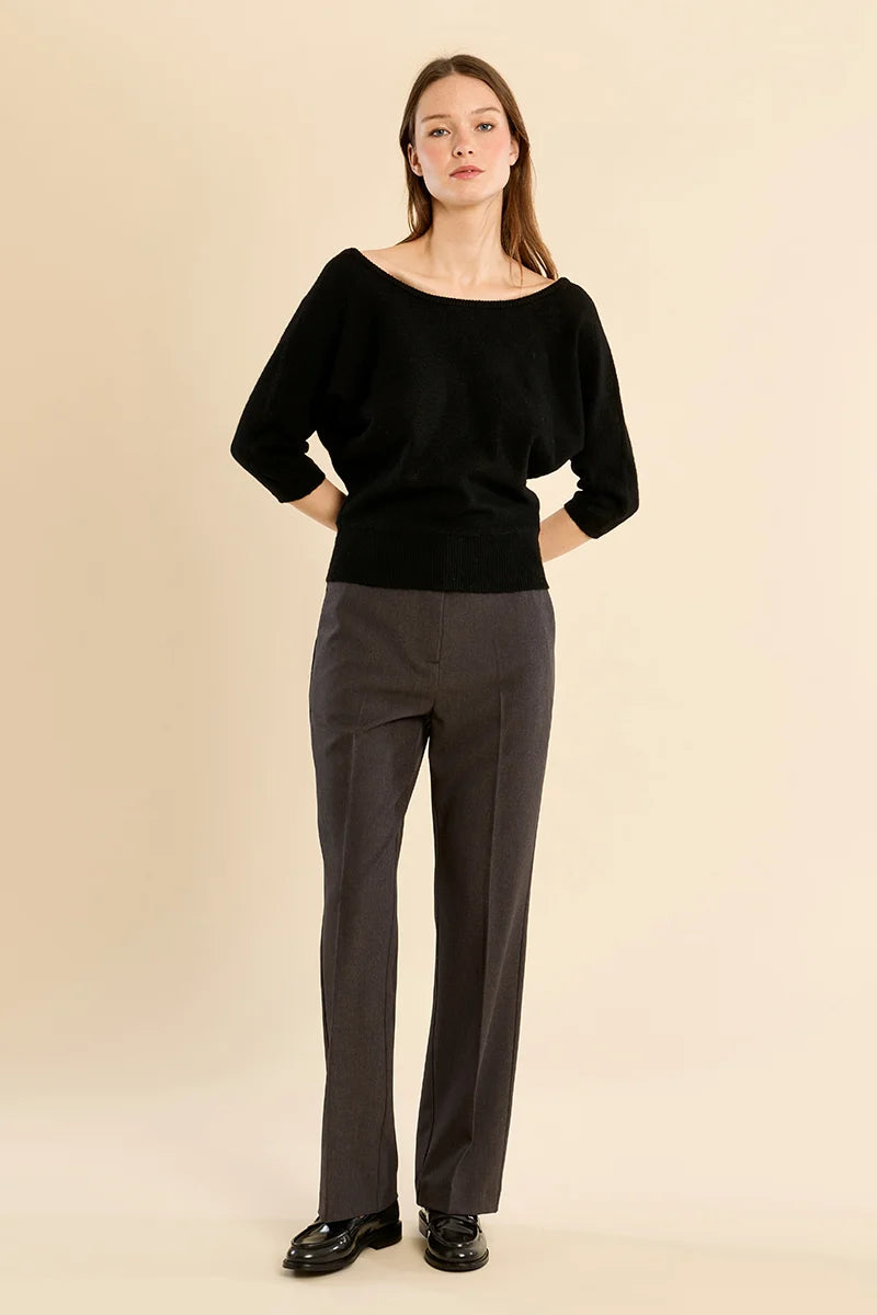 Sweater with three-quarter sleeves, open back